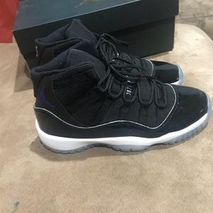 Jordan Retro 11's Spacejam Kids sz 4y